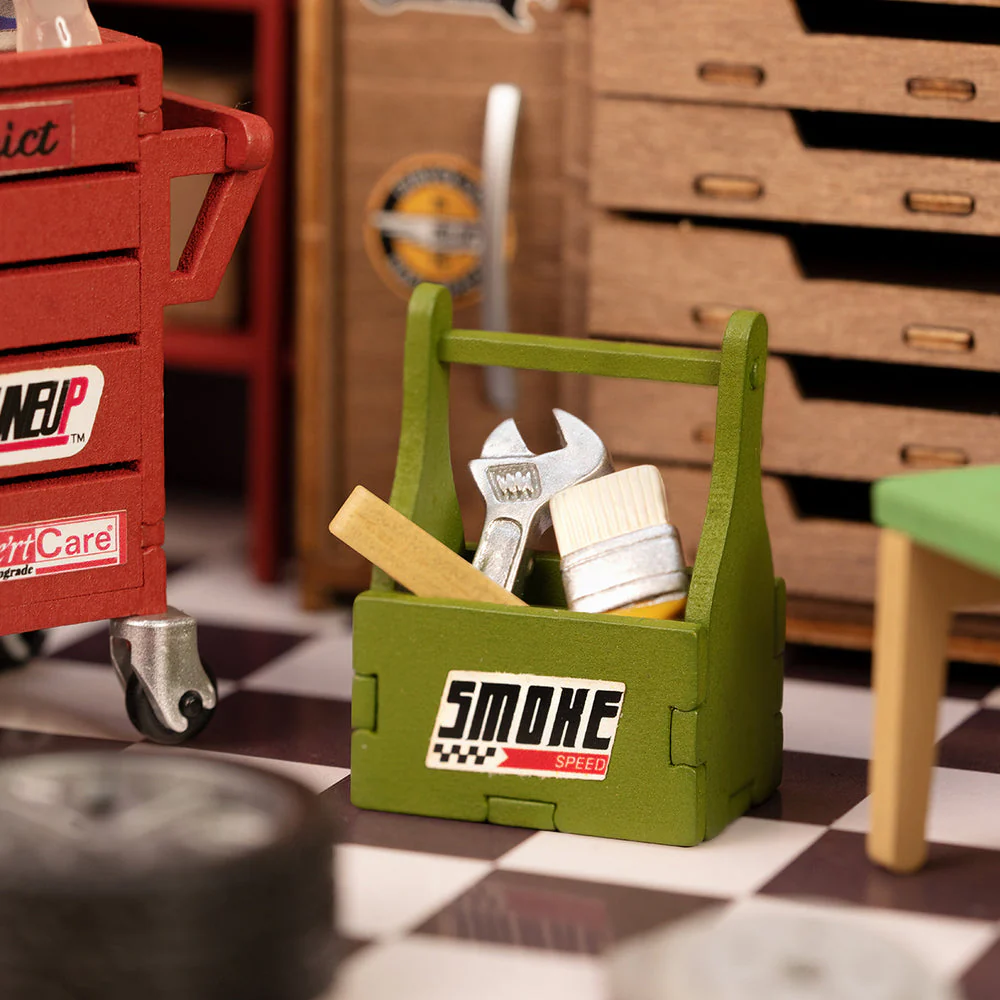 Rolife Garage Workshop DIY Miniature House Kit - Image 6