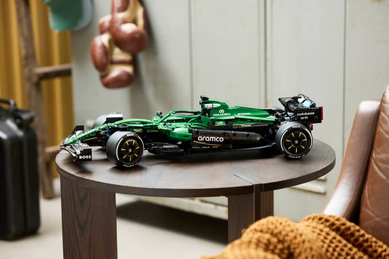 LEGO Technic Aston Martin Aramco AMR25 F1® Car - Image 10