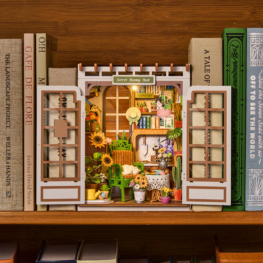 Rolife Secret Bloomy Nook DIY Book Nook Kit - Image 4
