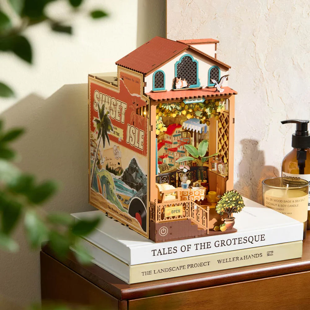Rolife Sunset Isle DIY Book Nook Kit - Image 3