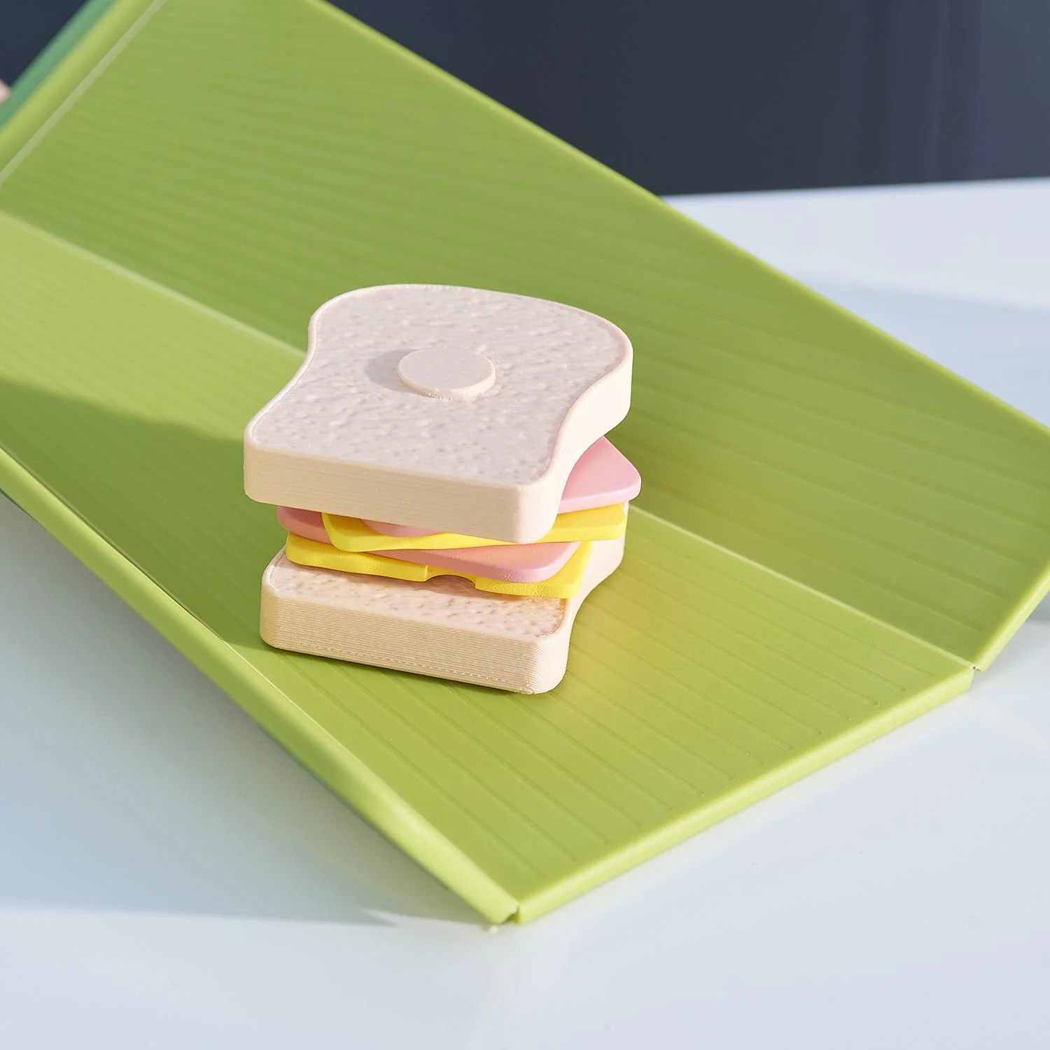 Casdon Joseph Joseph Go Eat Play Food Set - Image 2